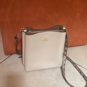 Perfect Condition Coach Bucket Bag